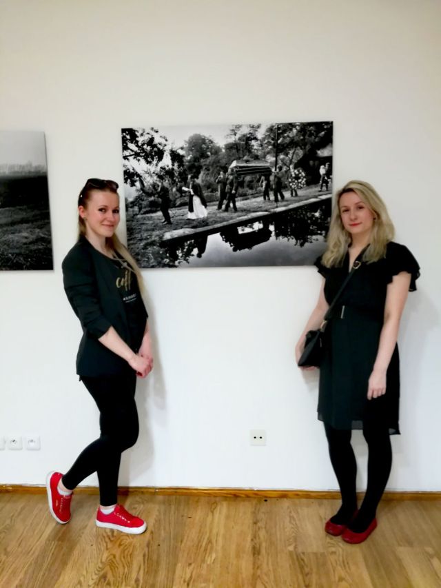 e083e34a-b2c0-4081-b53e-41916a3bbb9f