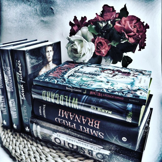 knižní přírůstky - duben